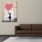 Mädchen mit rotem Ballon aus Herzen, Street Art Wandbild Kunstwerk