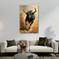 Angreifender schwarzer Stier in goldbrauner Staubwolke – Wandbild im Hochformat