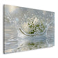 Anmutige Lilien mit frischen Wassertropfen Wandbild