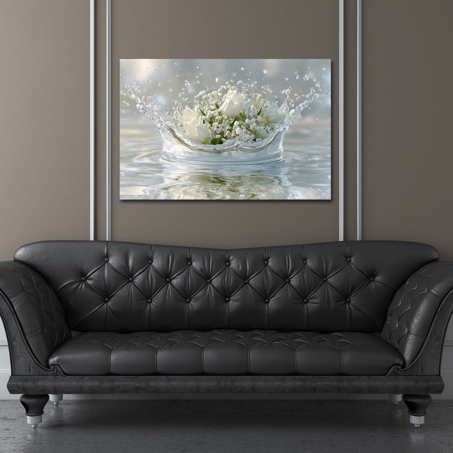 Anmutige Lilien mit frischen Wassertropfen Wandbild
