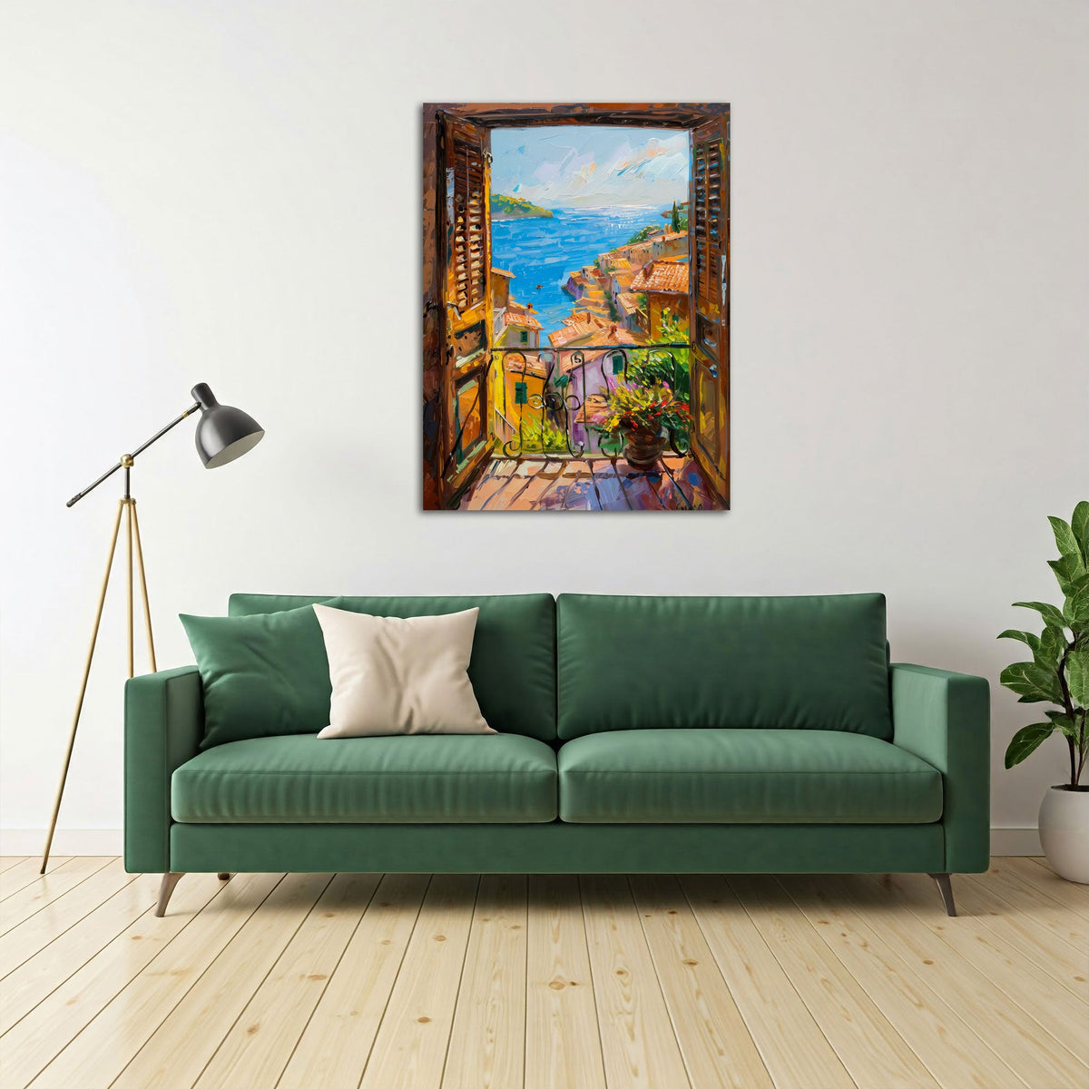 Mediterranes Fensterbild als Blickfang im hellen Wohnraum