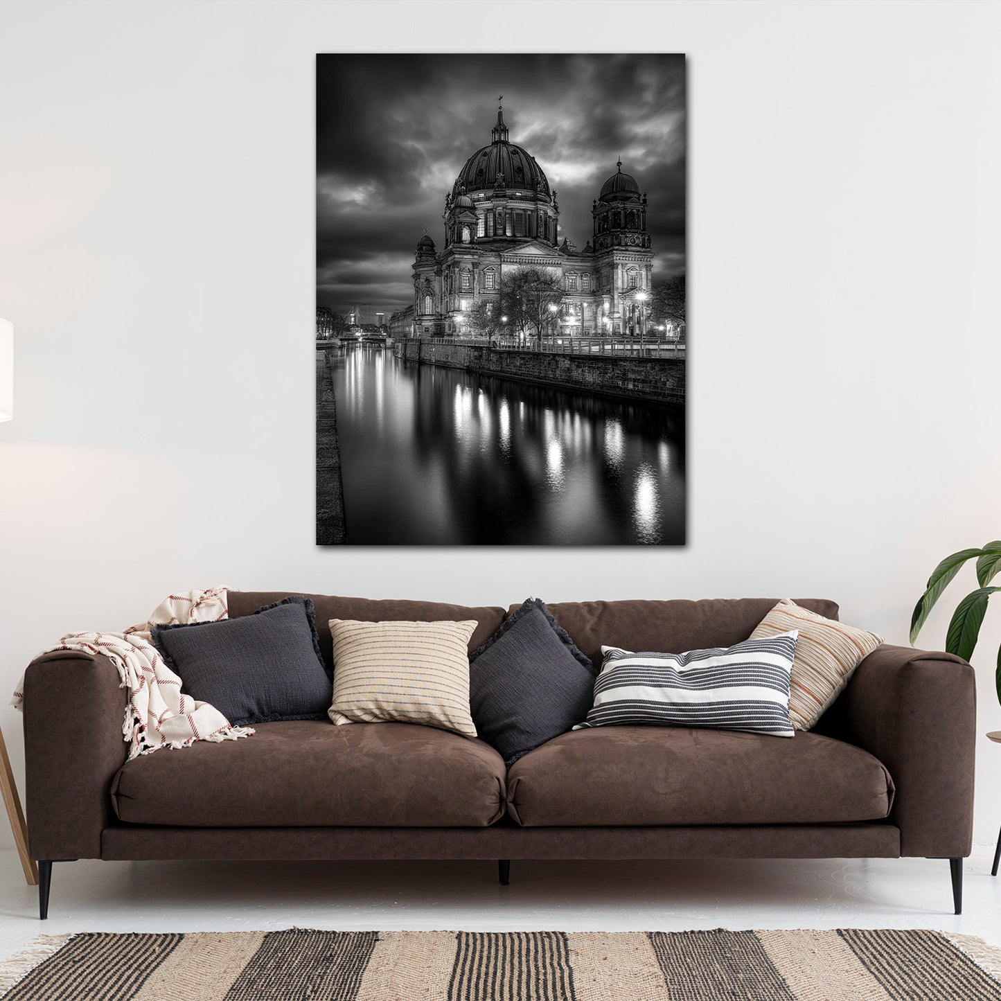 Berlin Sehenswürdigkeit Dom bei Nacht am Wasser Wandbild