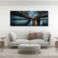 Breites Städte Wandbild über dem Sofa im Wohnzimmer