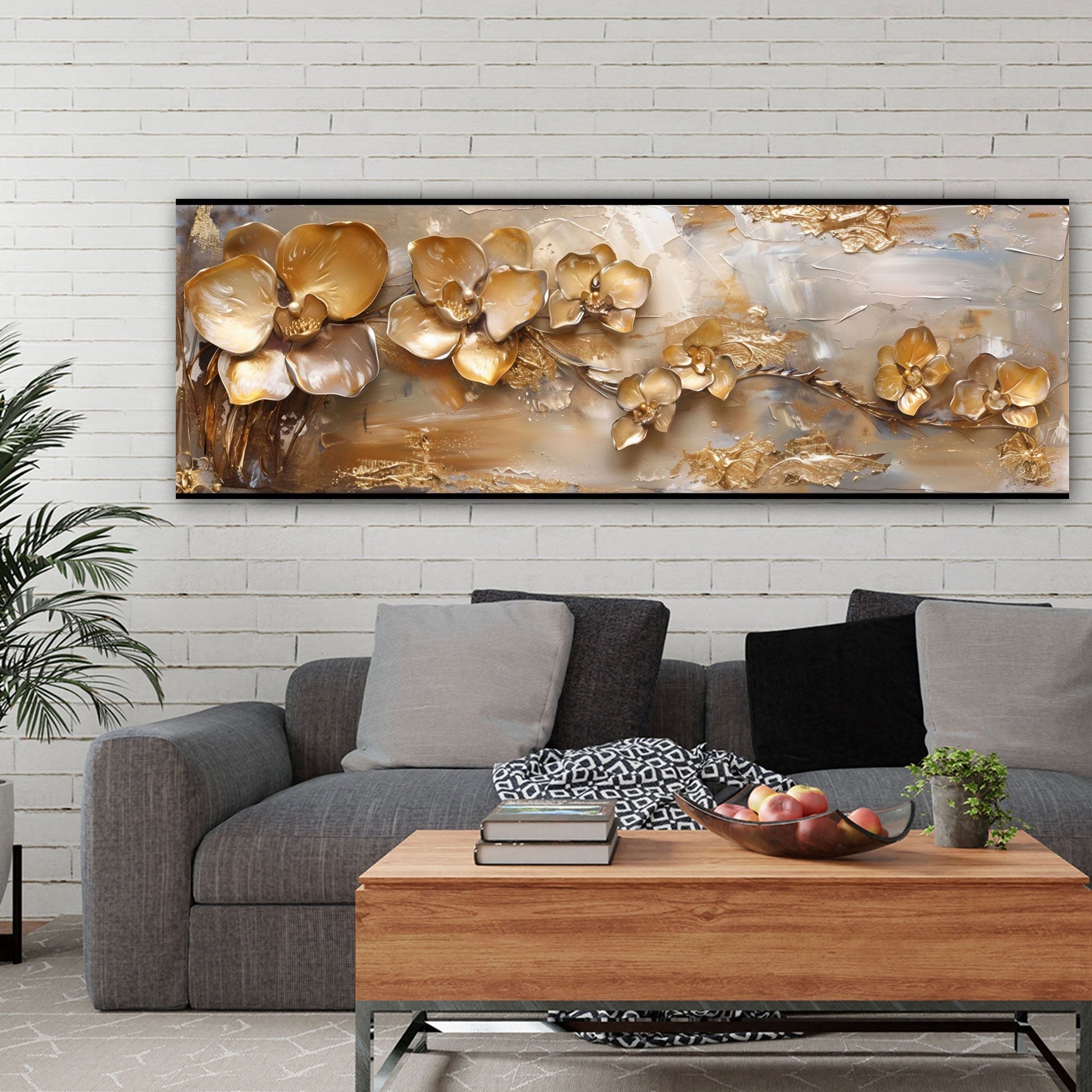Edles Blumen-Panorama in Gold im Schlafzimmer