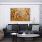 Goldenes Orchideen-Wandbild im Schlafzimmer