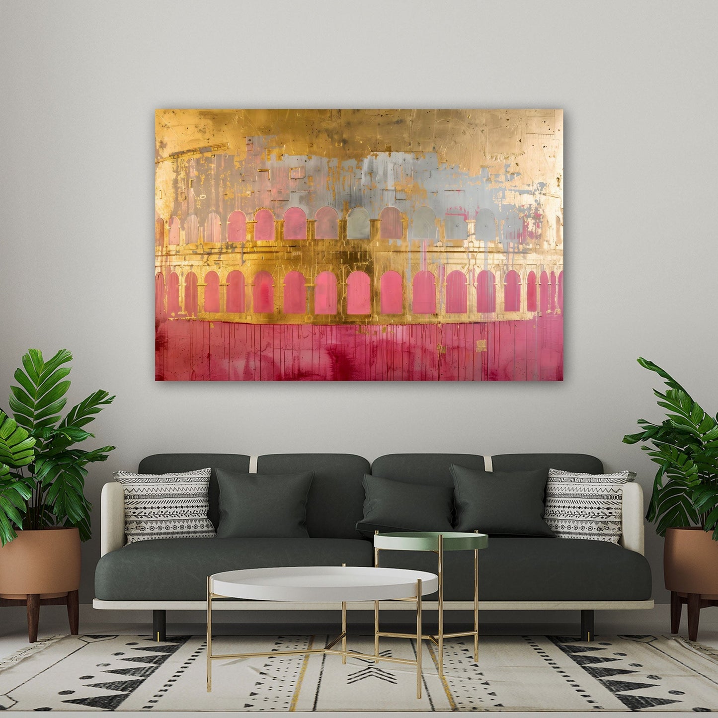 Kolosseum Wandbild in Gold und Pink über dem Sofa im Wohnzimmer