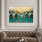 Bogenbrücke Wandbild in Gold und Türkis über der Couch im Wohnzimmer