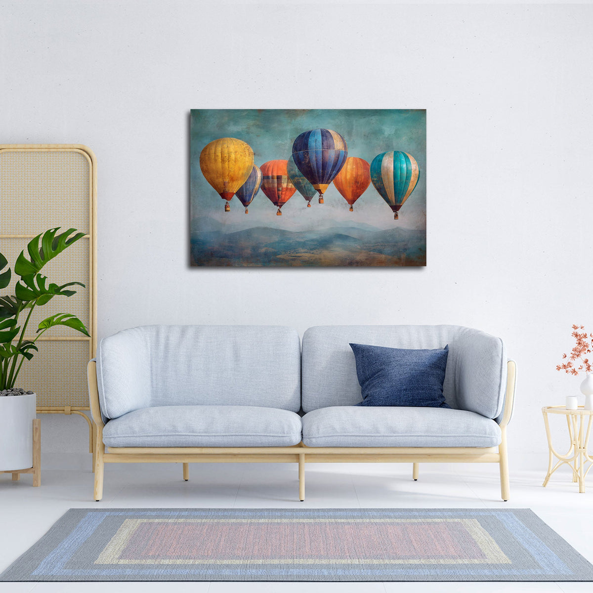 Ballon Wandbild als Blickfang im hellen Wohnraum