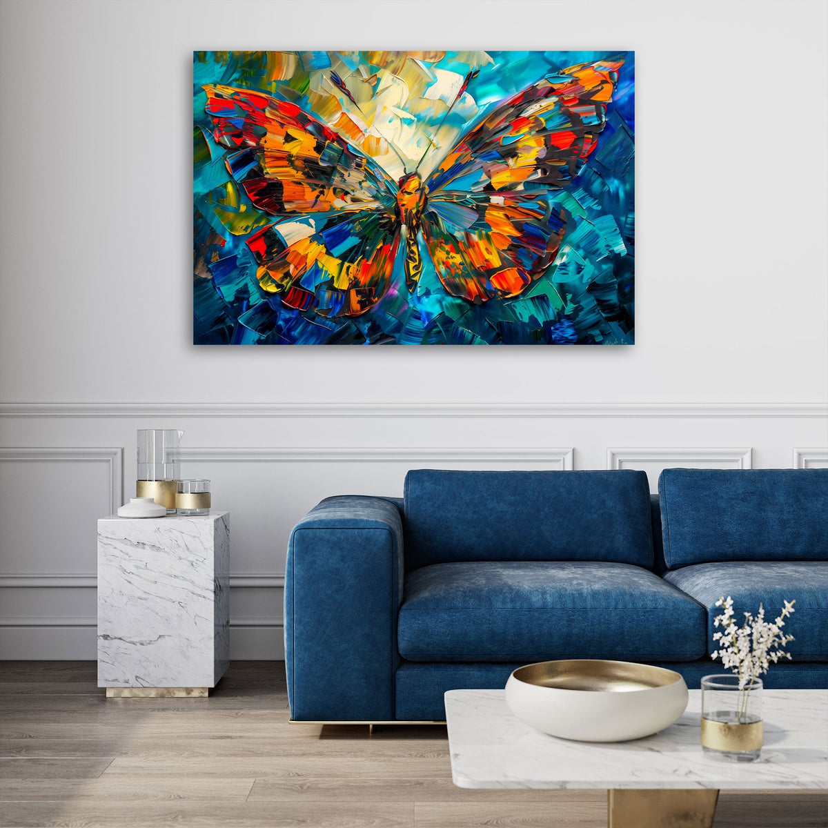 Schmetterling Wandbild in Orange Rot und Blau über dem Sofa im Wohnzimmer