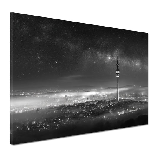 Fernsehturm Stuttgart Stadtlandschaft nachts schwarz weiß Wandbild