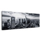 Schwarz-Weiß Panorama Wandbild mit Frankfurter Skyline und Wolken