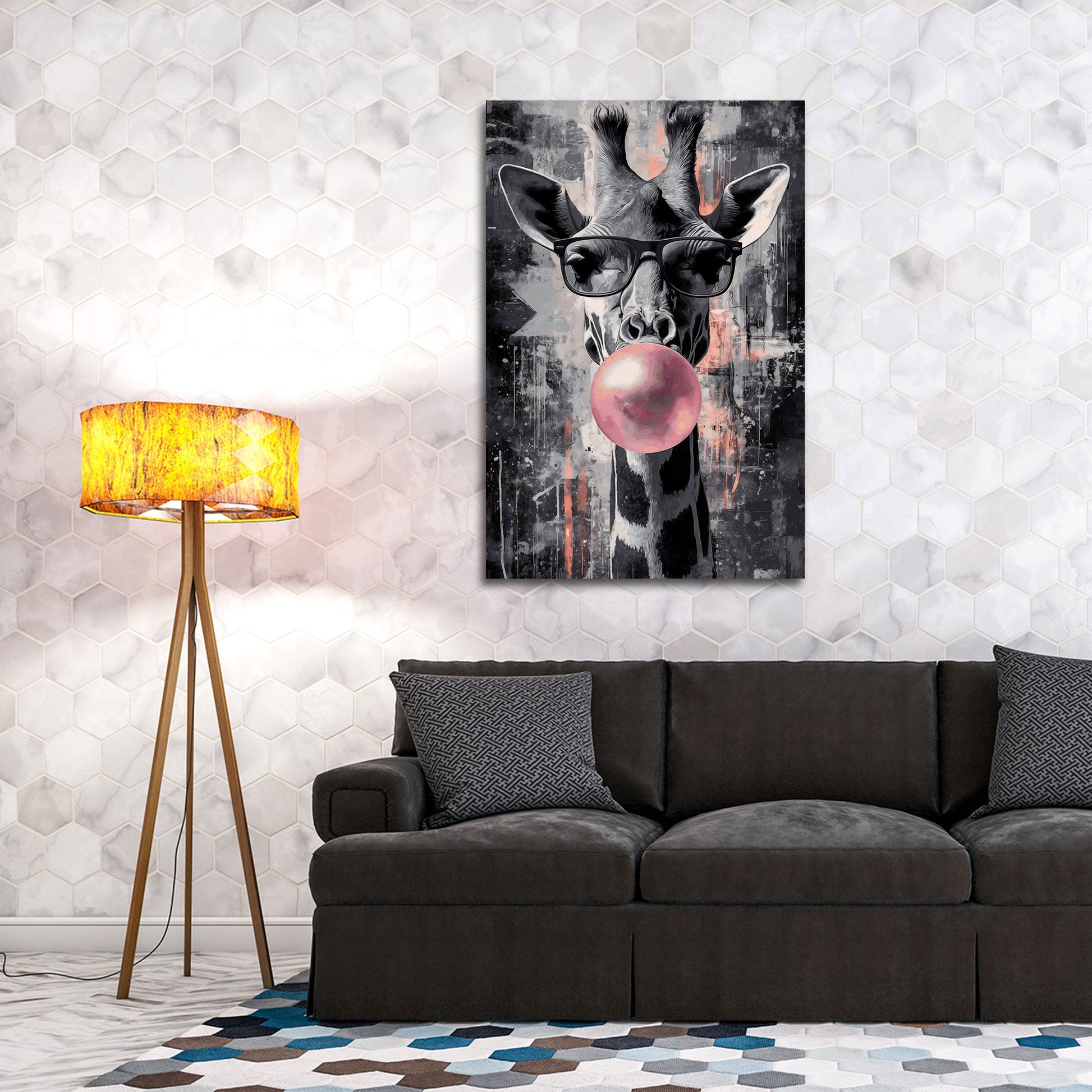 Giraffe in Schwarz-Weiß mit rosa Kaugummiblase Wandbild