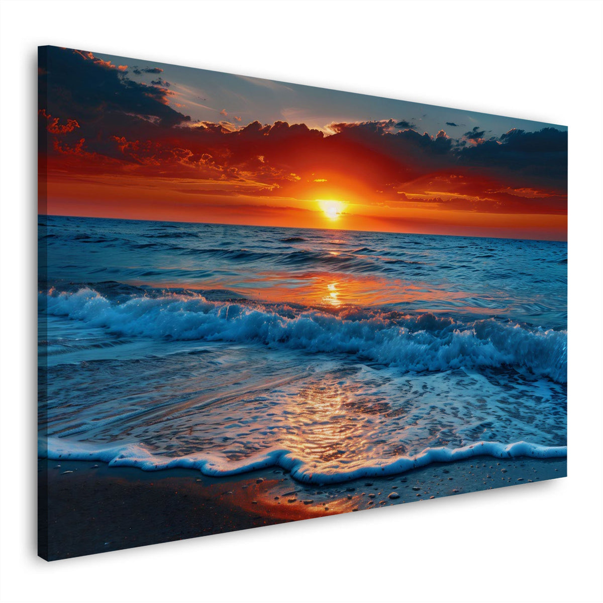 Glühender Sonnenuntergang am Ozean mit Wellen als Wandbild
