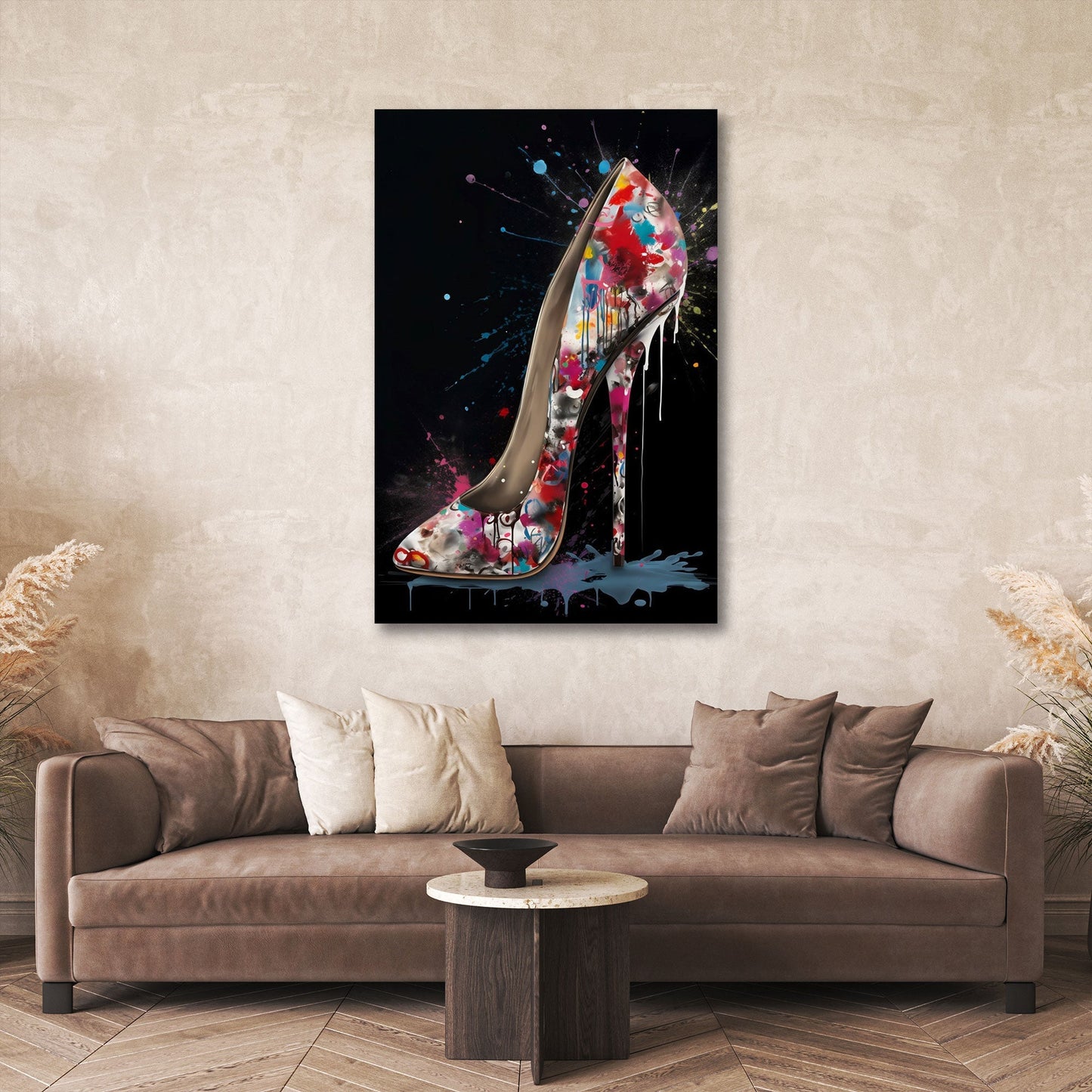 Buntes High-Heel-Wandbild über der Kommode im Schlafzimmer