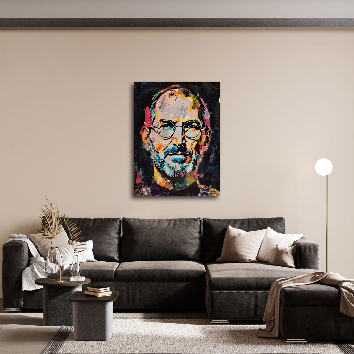 Buntes Collage-Porträt als Wandbild im Wohnzimmer