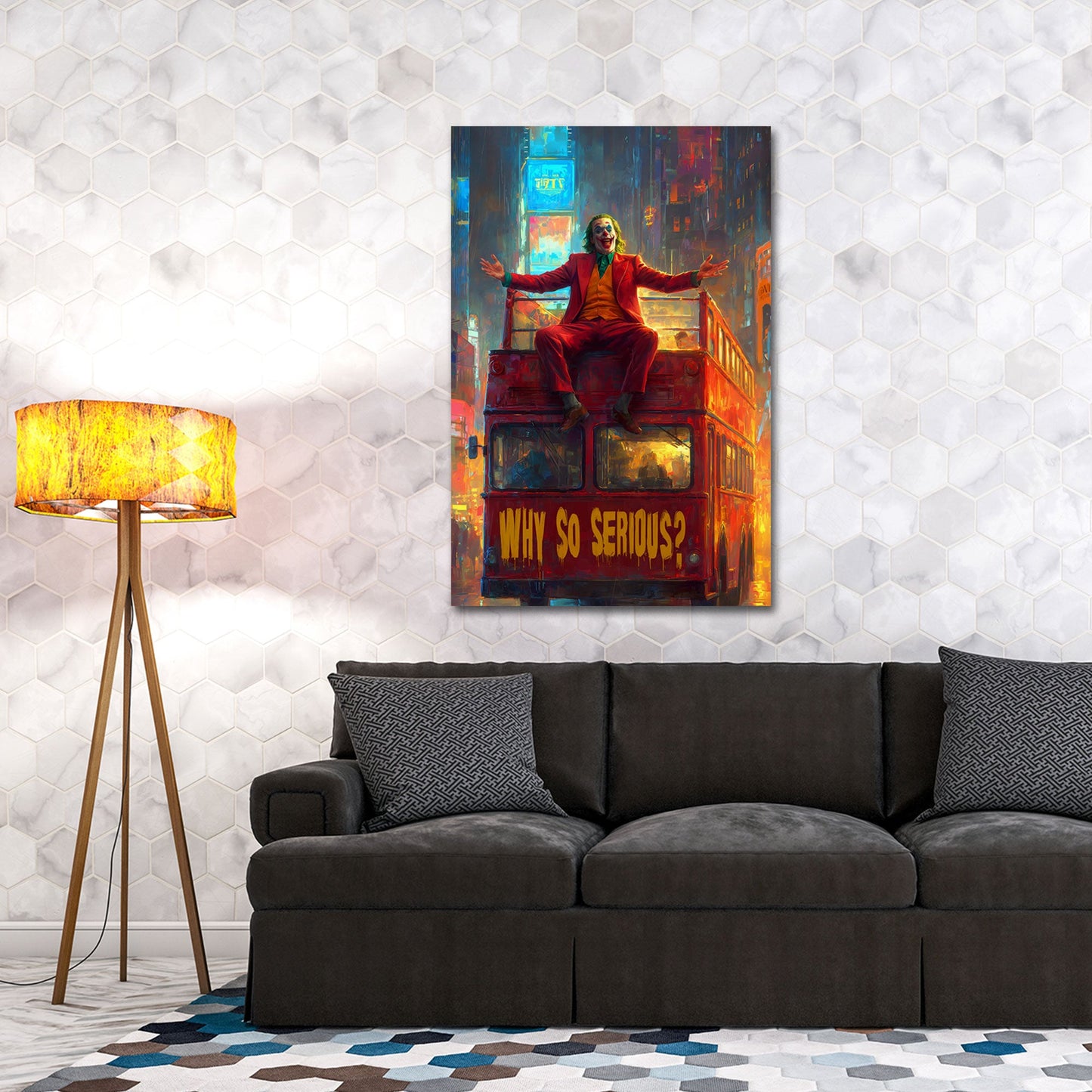 Joker vor leuchtender Skyline mit urbanem Flair Wandbild