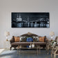Breites Städte Wandbild über dem Sofa im Wohnzimmer