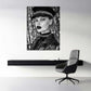 Luxus Frau mit Mütze schwarz weiß Make-up und Accessoires Wandbild