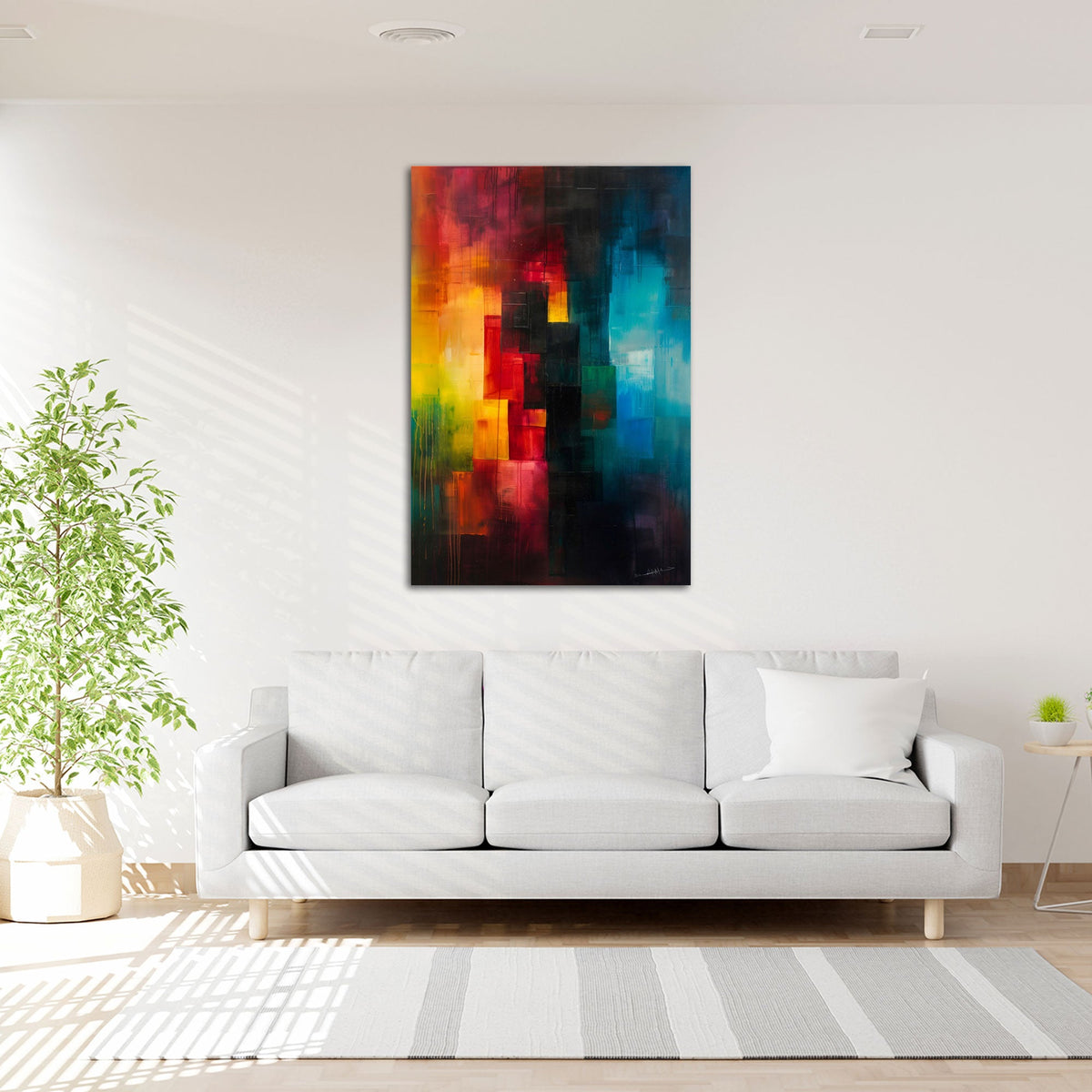 Abstraktes Wandbild in Rot und Türkis über dem Sofa im Wohnzimmer