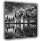Schloss Schwerin bei Nacht schwarz weiß mit Wolkenhimmel Wandbild