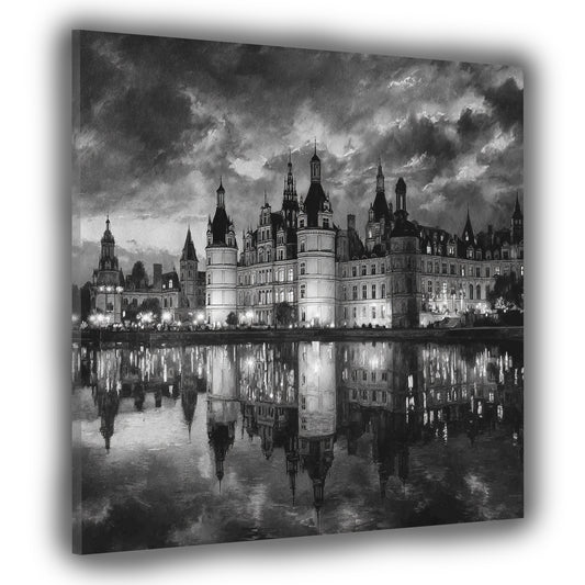 Schloss Schwerin bei Nacht schwarz weiß mit Wolkenhimmel Wandbild