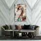 Schwan Wandbild im Grunge Stil im Hochformat über dem Sideboard
