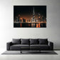 Skyline von Dubai Burj Khalifa am Wasser bei Nacht Wandbild