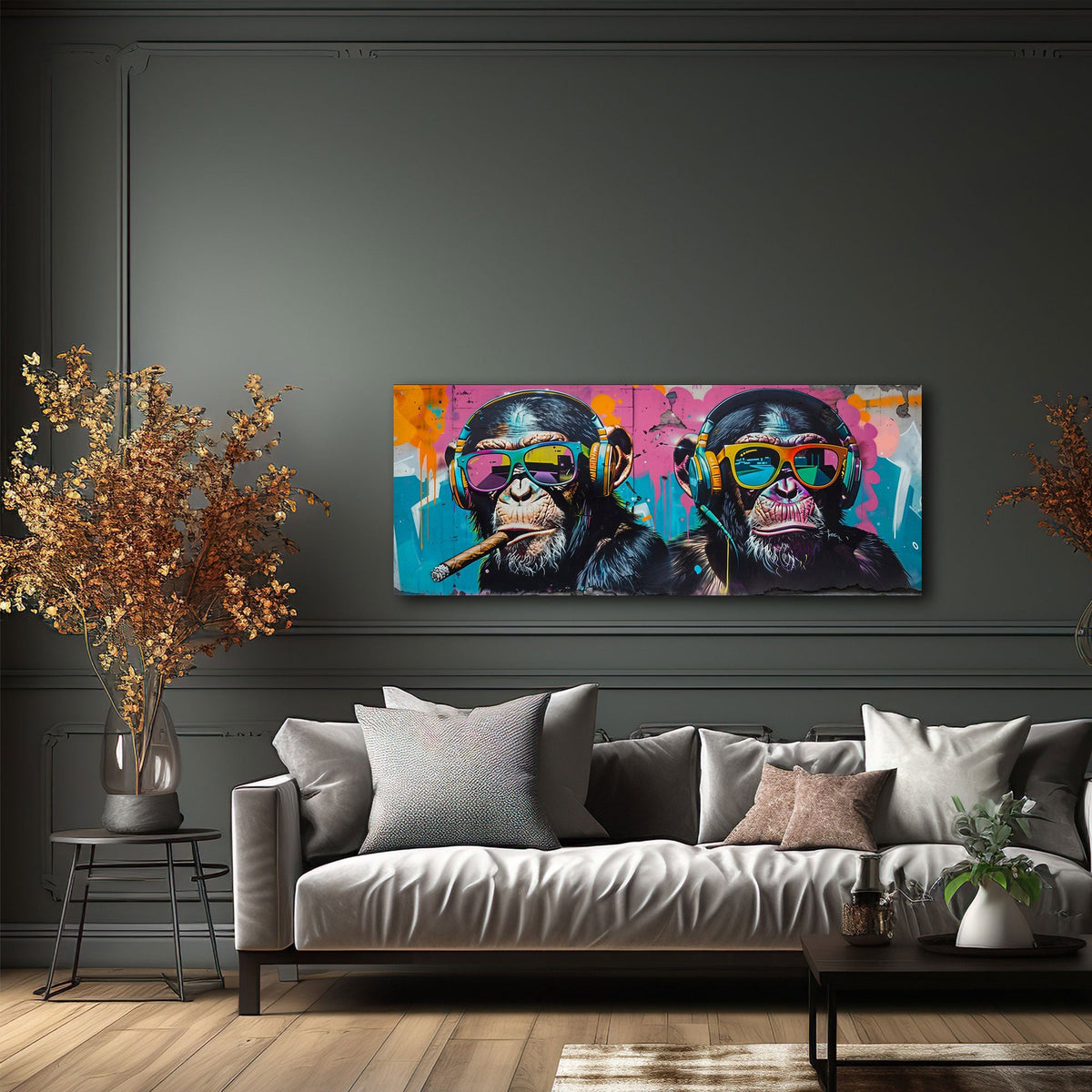 Buntes Affen Panoramabild über dem Sofa im Wohnzimmer